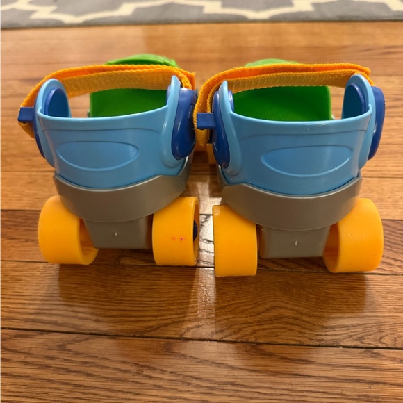 Fisher-Price Learn and Grow Colorful Kids Skates - Picture 3 of 6